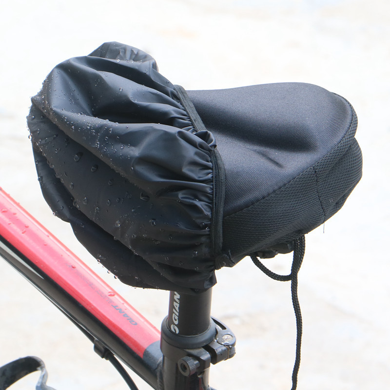 Housse de selle de vélo univer - Mountain Biking In The Rain avis et prix